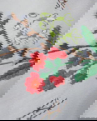 Fata de masa brodata