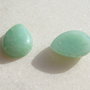 (2 bucati) Cabochon lacrima din aventurin verde aprox 6x15x20 mm