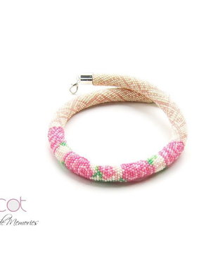 Colier crosetat cu margele de nisip - Pink Roses