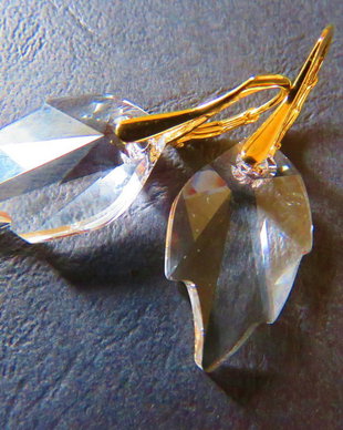 Cercei albi auriti din Cristale Swarovski leaf / frunza si argint 925 - CE299.1a - Cercei mari alb transparent, cercei eleganti din cristale, cercei romantici aurii, cercei mireasa, cercei ocazie