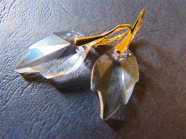 Cercei albi auriti din Cristale Swarovski leaf / frunza si argint 925 - CE299.1a - Cercei mari alb transparent, cercei eleganti din cristale, cercei romantici aurii, cercei mireasa, cercei ocazie