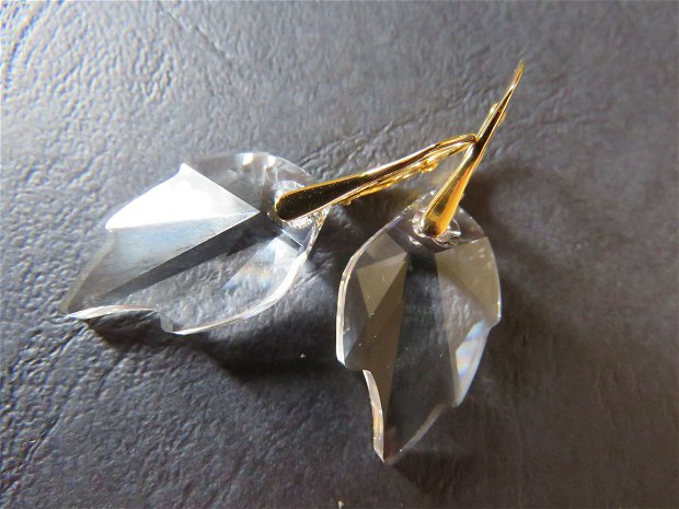 Cercei albi auriti din Cristale Swarovski leaf / frunza si argint 925 - CE299.1a - Cercei mari alb transparent, cercei eleganti din cristale, cercei romantici aurii, cercei mireasa, cercei ocazie