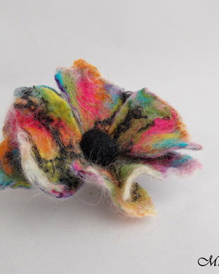 REZERVAT - Brosa impaslita - Floare multicolora