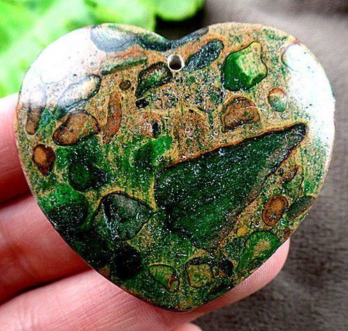 K0004 - Pandantiv, sediment marin, inima, verde cafeniu, 46x41x7mm