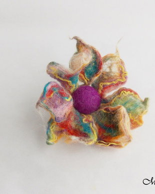REZERVAT - Brosa Flaore multicolora impaslita