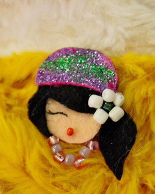Brosa Martisor - Papusica Judy