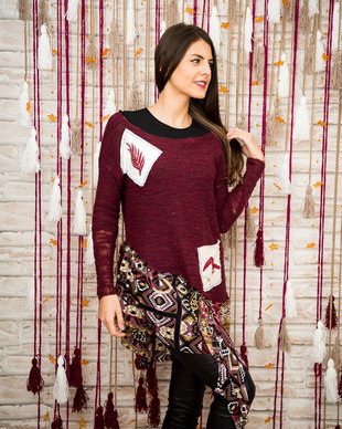 bluza tricotata cu papagal pictat