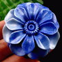 K0016 - Pandantiv, scoica tridacna, adaos de culoare, bleu, 48x48x18mm