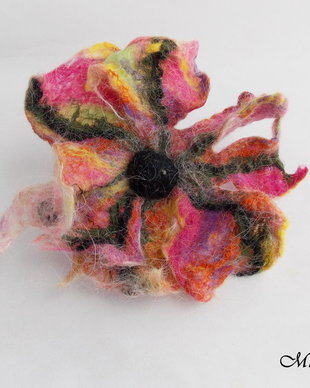 REZERVAT - Brosa Floare multicolora impasli
