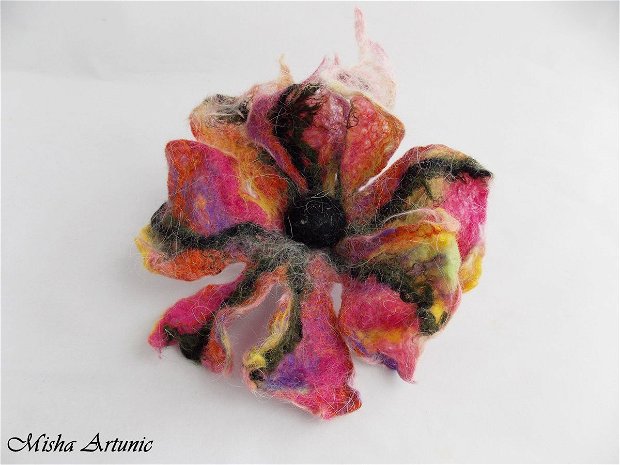 REZERVAT - Brosa Floare multicolora impasli