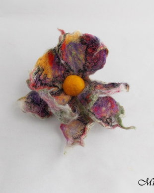 REZERVAT - Brosa Floare multicolora impaslita
