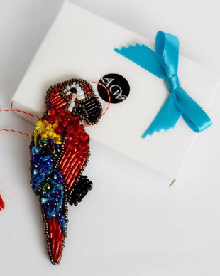 Brosa Martisor - Papagal multicolor