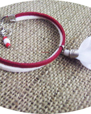 bratara martisor cu clopotel alb