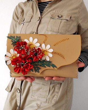 poseta plic handmade unicat din piele - Wild Flowers