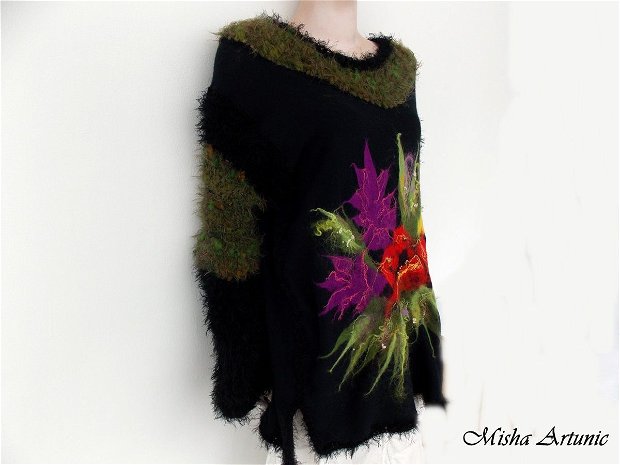 Bluza / Pulover din tricot cu maneci crosetate si flori de vara impaslite