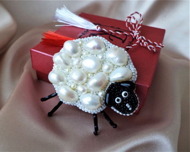 Pearly, Funny Little Sheep - Brosa perle de cultura