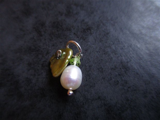 Pandantiv argint, perla de cultura, peridot si perla biwa "Ghiocel" (2)