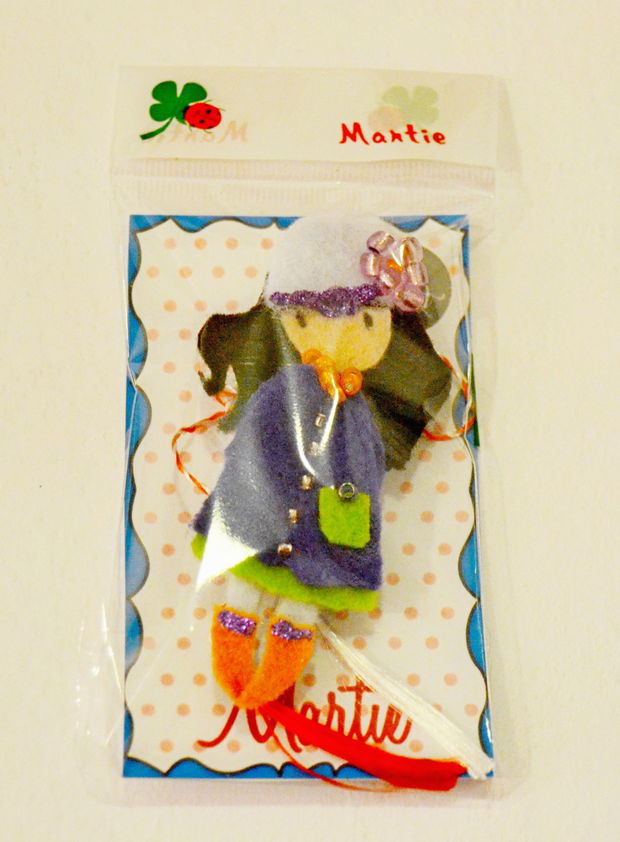 Brosa Martisor - Papusica alintata