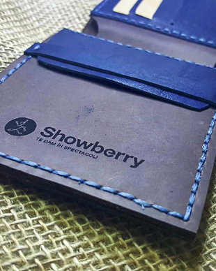Portofel de piele SLIM personalizat prin gravura