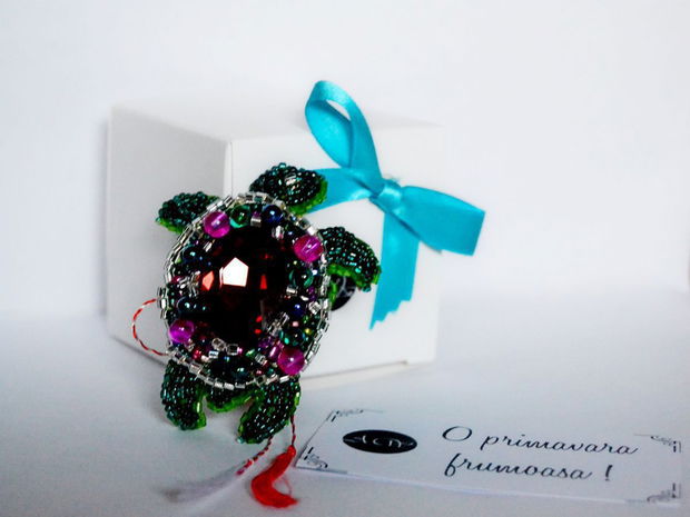 Brosa Martisor - Broscuta Pebbles