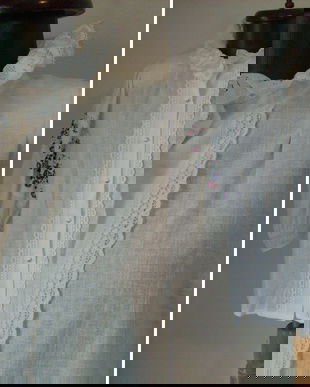 BLUZA BRODERIE BUMBAC TOPIT SI DANTELA