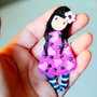 Brosa Martisor - Papusica cu inimioare