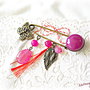 Brosa cu fluture de agat fucsia