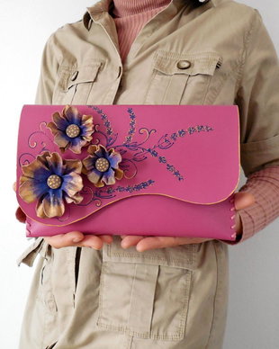 poseta plic handmade unicat din piele - Purple March
