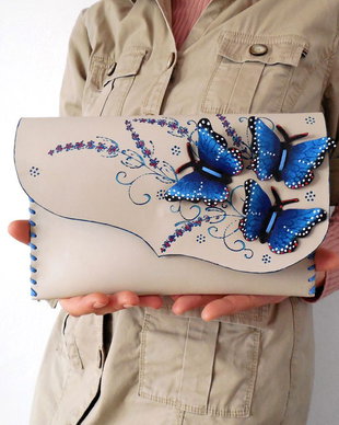 poseta plic handmade unicat din piele - Intense Blue Butterflies