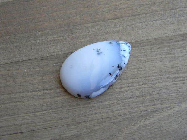 Caboson opal dendritic (C82)