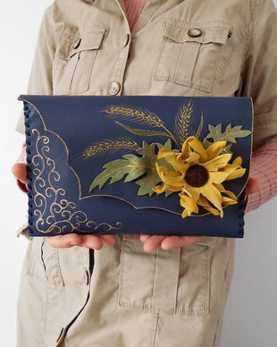 poseta plic handmade unicat din piele - Little Sunflower#2