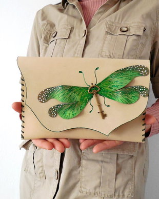 poseta plic handmade unicat din piele - Green Dragonfly