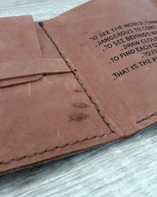 Portofel Walter Mitty - de piele personalizat prin gravura