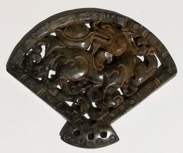 4988 - Pandantiv / amuleta / talisman, jad sculptat manual, dragon, cafeniu, 72x59x7mm