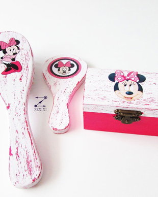 Set perie, oglinda si cutiuta Minnie Mouse