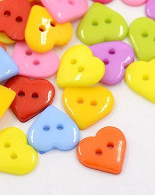 Nasturi din plastic , inimioare