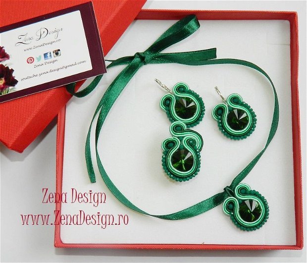 Set bijuterii verzi - Cercei, pandantiv si inel verde emerald, bijuterii verde emerald, bijuterii cu cristale