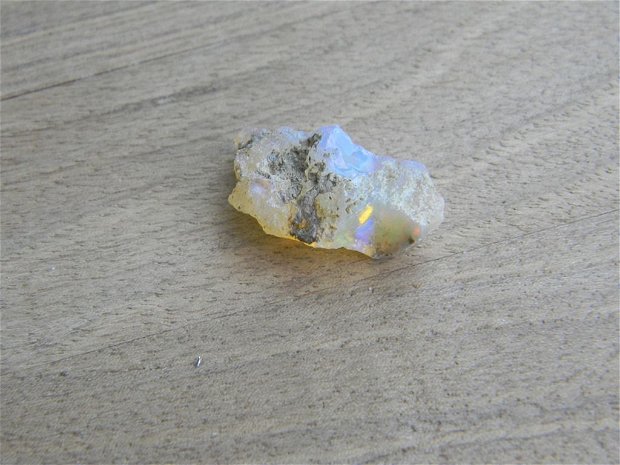 Opal etiopian (10.03)