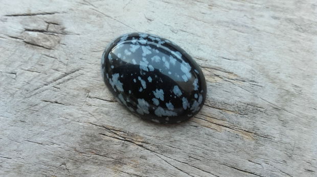 Cabochon obsidian, 30x21 mm