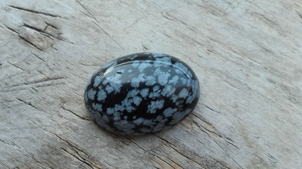 Cabochon obsidian, 30x21 mm