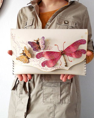 Poseta plic handmade unicat din piele naturala -Dragonfly Garden