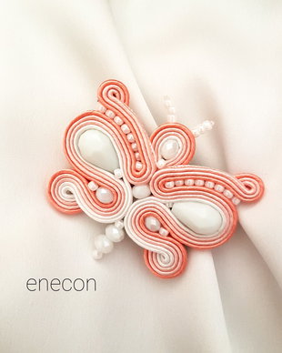 Brosa soutache fluture
