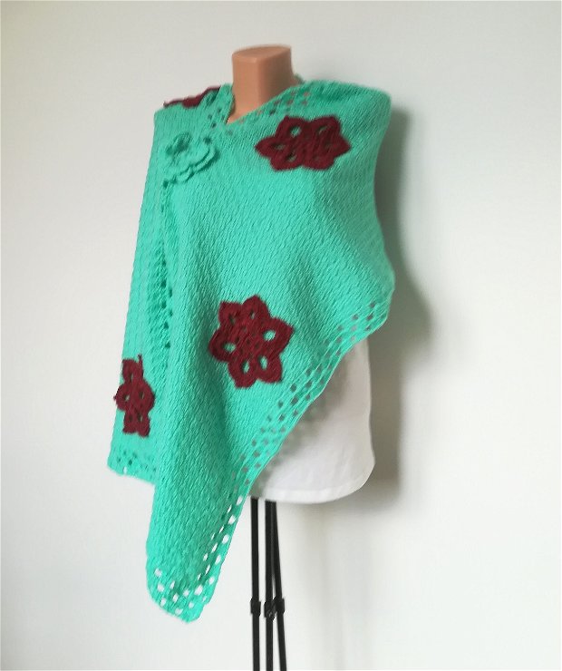 Eșarfă fular verde tricotat manual flori crosetate maro roșcat