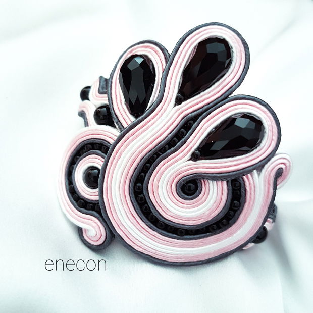 Brățară soutache roz cu onix și cristale