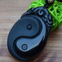 K0099 - Pandantiv, obsidian negru sculptat, yin yang, 50x32x10mm