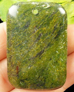 9960 - Pandantiv, piatra naturala, verde, 46x32x6mm
