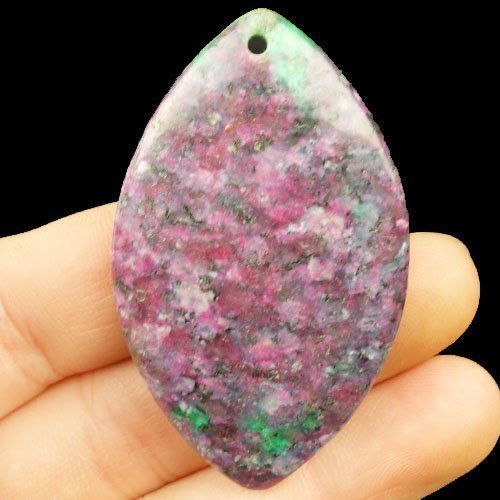 K0105 - Pandantiv, ruby in fuchsite, 55x33x6mm