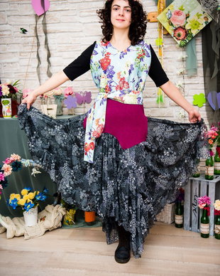 rochie -vesta cu mult tull si flori