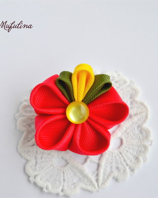 Brosa Floare rosie