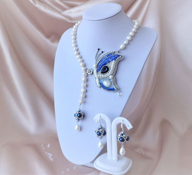 REZERVAT - "Pearls and Butterfly" - Set colier si cercei